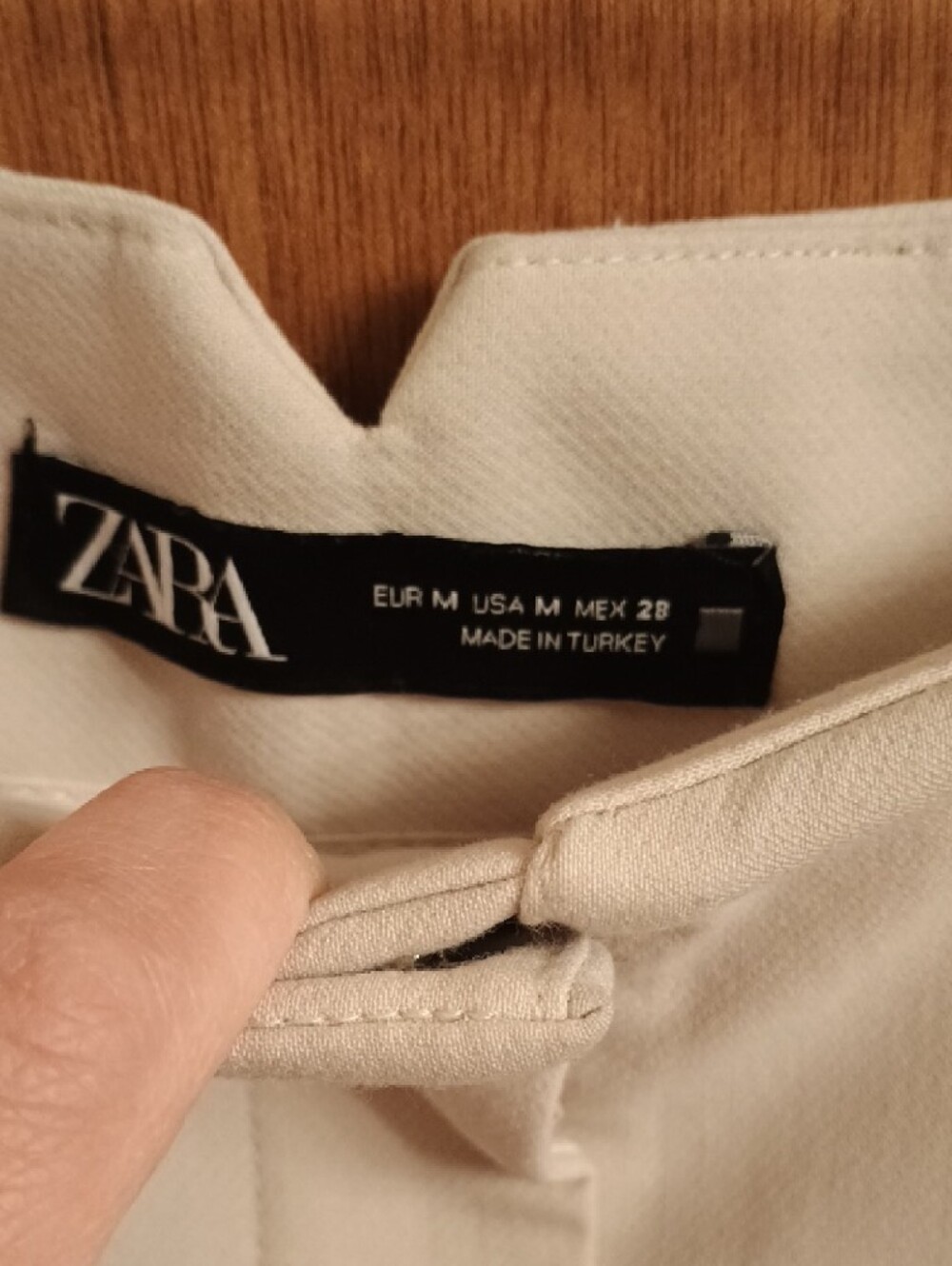 Zara Beige High-Waist Tailored Trousers - Picture 2 of 9